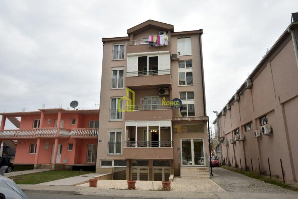 Dvosoban stan 65m2, Blok 9